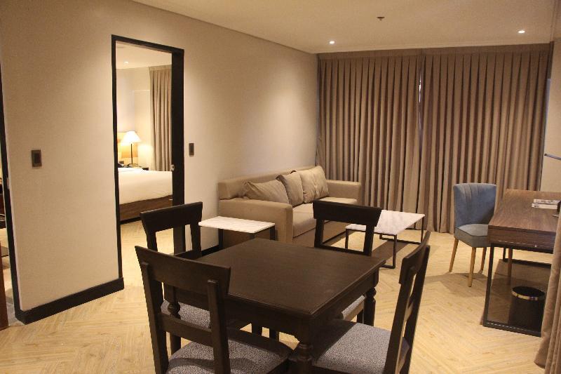 Acacia Hotel Bacolod Zewnętrze zdjęcie